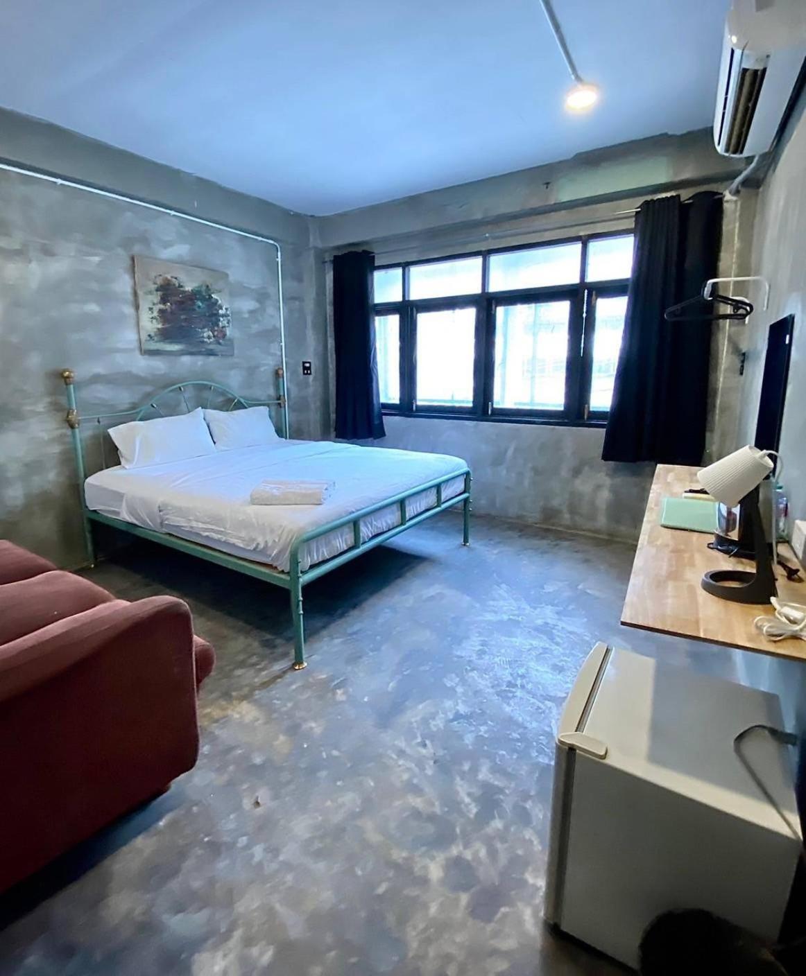 Khách sạn hẻo lánh Go Bts Ari *